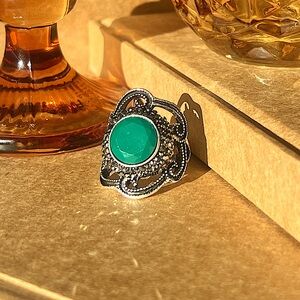 Vintage Large Green Gemstone Ring Size 8.5 SKU:36